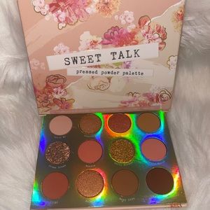 Sweet talk eye shadow palette